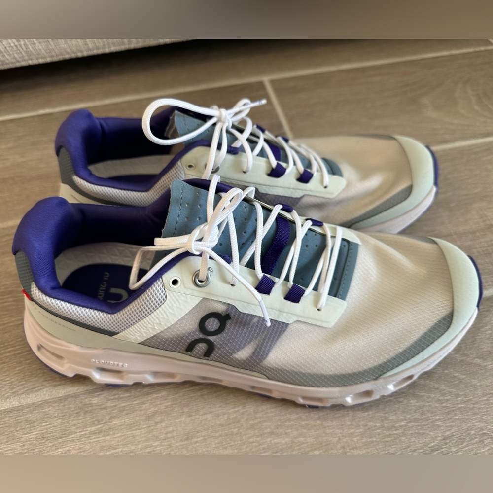 On cloud running cloudvista shoes women’s size 10.5 EUC